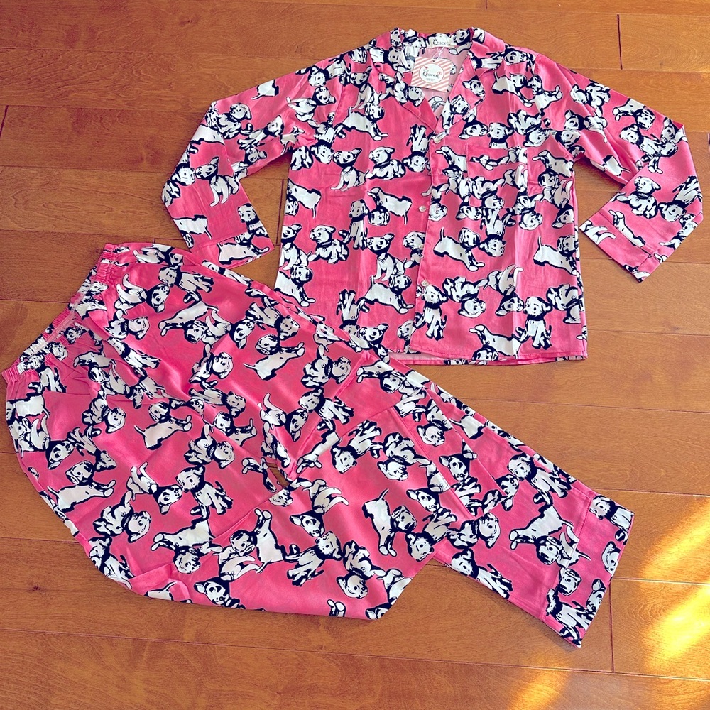 Doggy printed pearls silk pajamas set